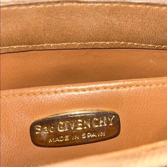 Vintage Givenchy Crossbody & Wallet Bundle – Project Lot - Picture 8 of 17